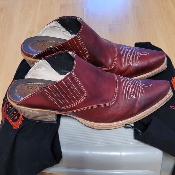 Freebird by Steven Red Mules - Picture 5 of 6